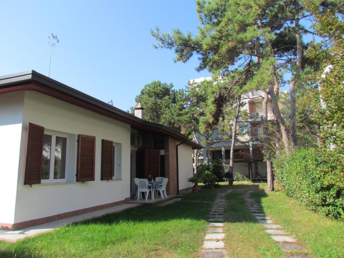 Villa Raffaella Bibione Bagian luar foto