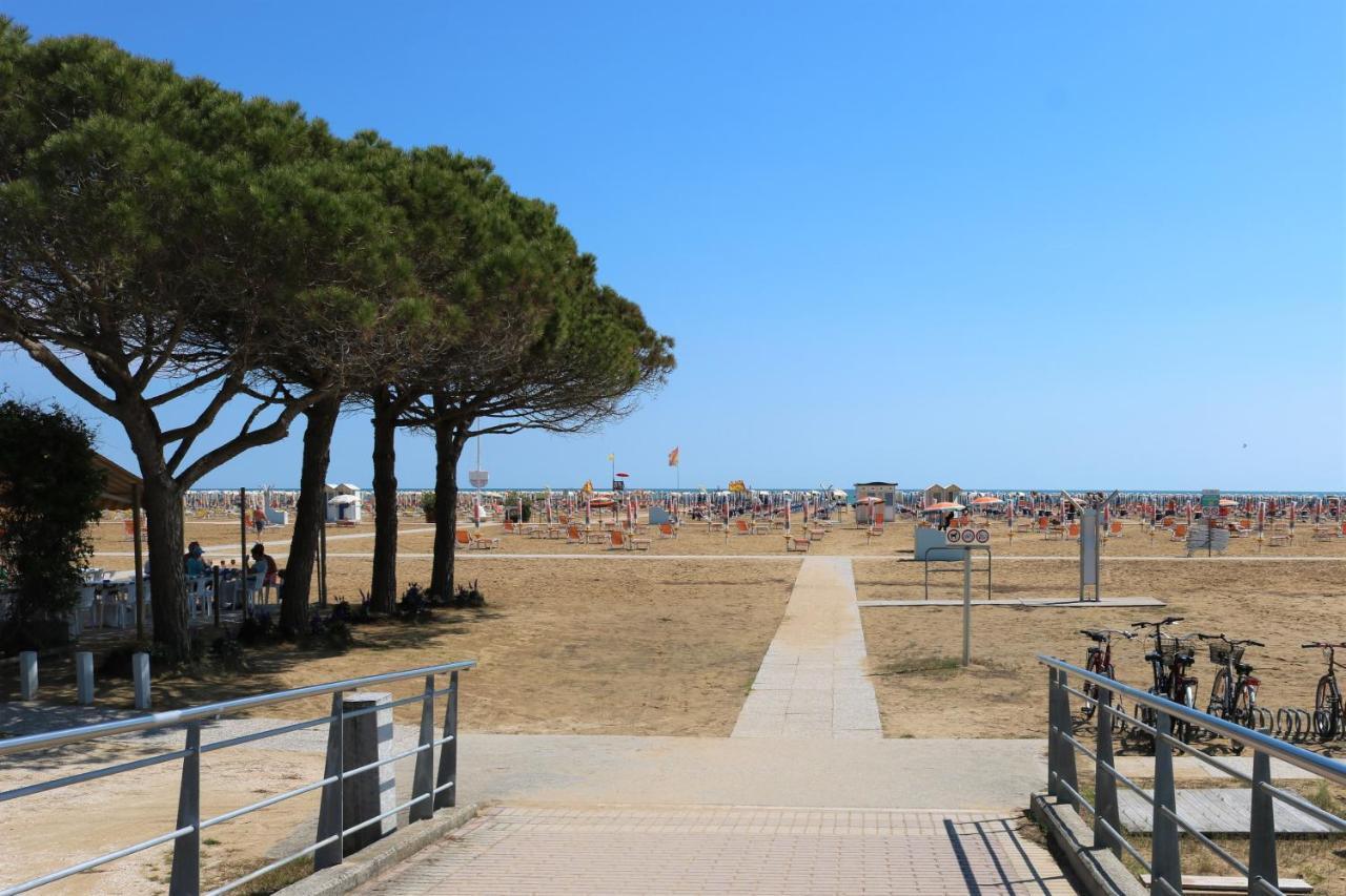 Villa Raffaella Bibione Bagian luar foto